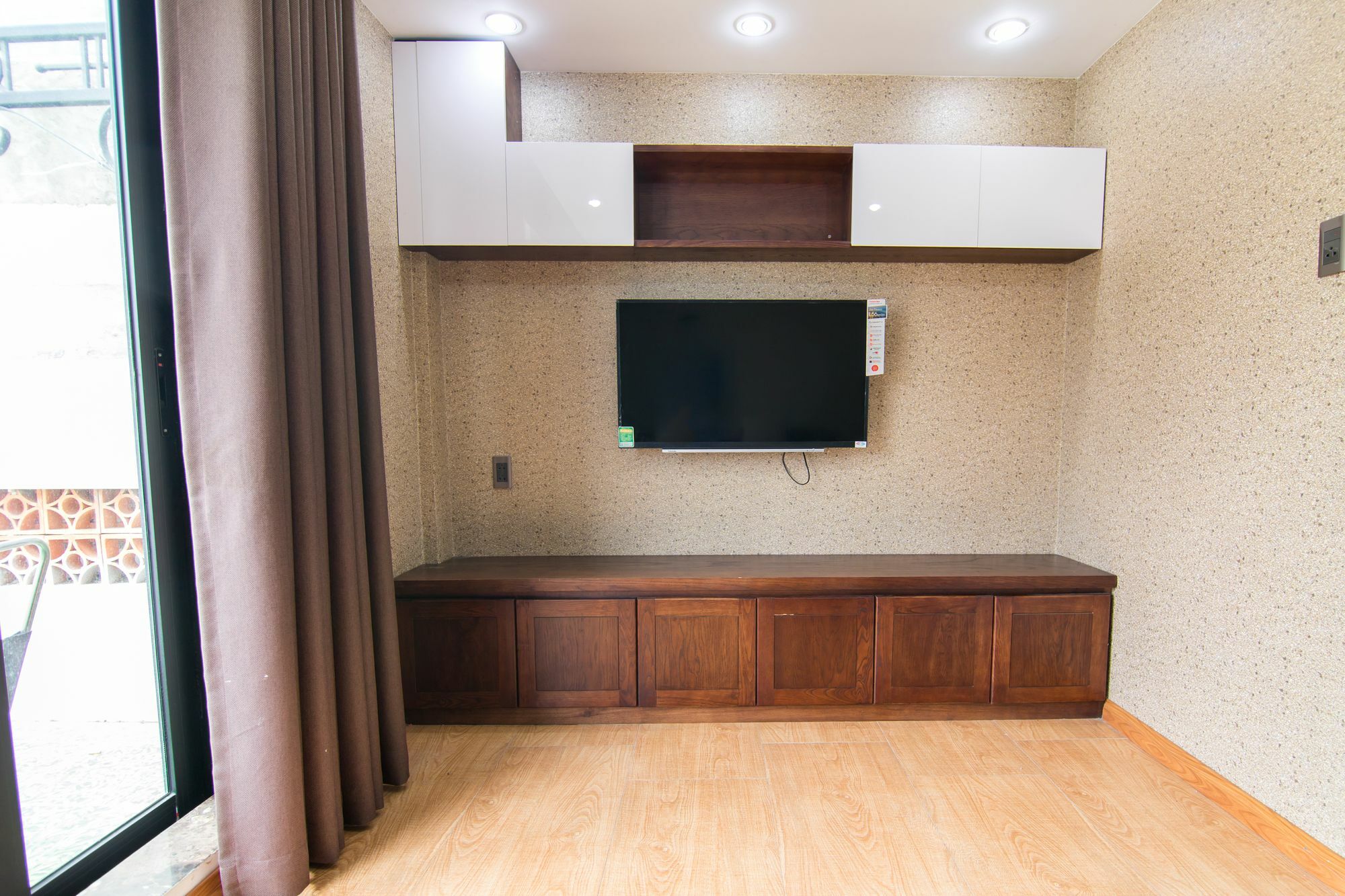 Reddoorz Plus @ Nguyen Trai Street โฮจิมินห์ซิตี้ ภายนอก รูปภาพ