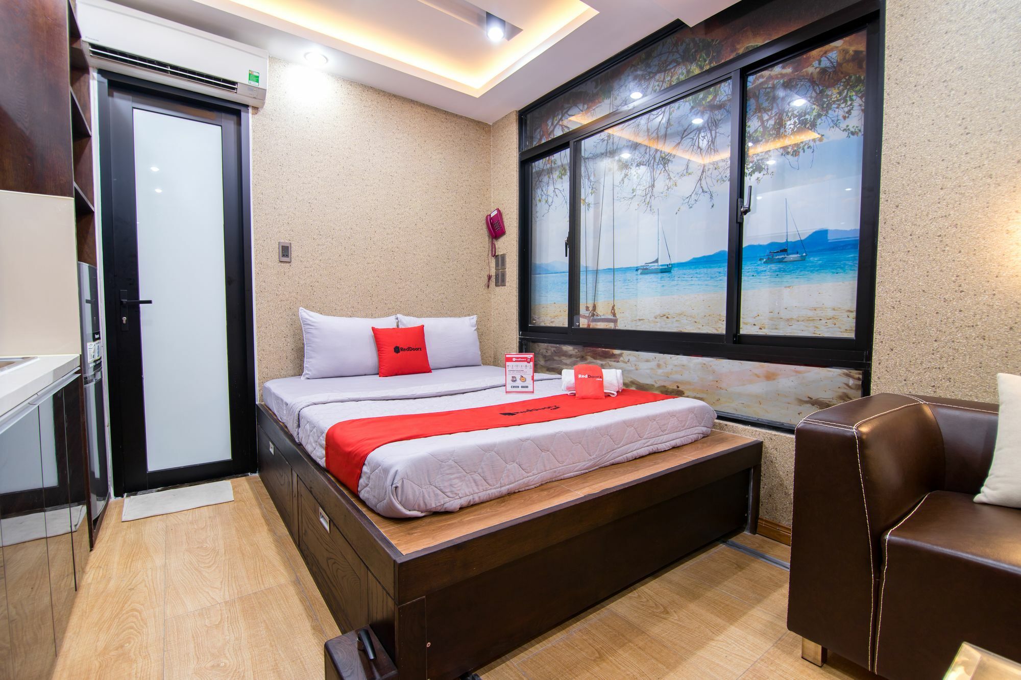 Reddoorz Plus @ Nguyen Trai Street โฮจิมินห์ซิตี้ ภายนอก รูปภาพ