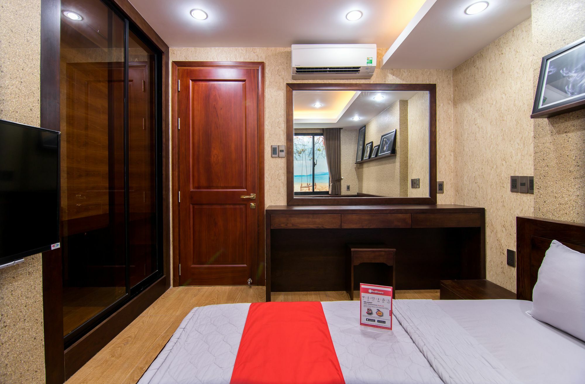 Reddoorz Plus @ Nguyen Trai Street โฮจิมินห์ซิตี้ ภายนอก รูปภาพ